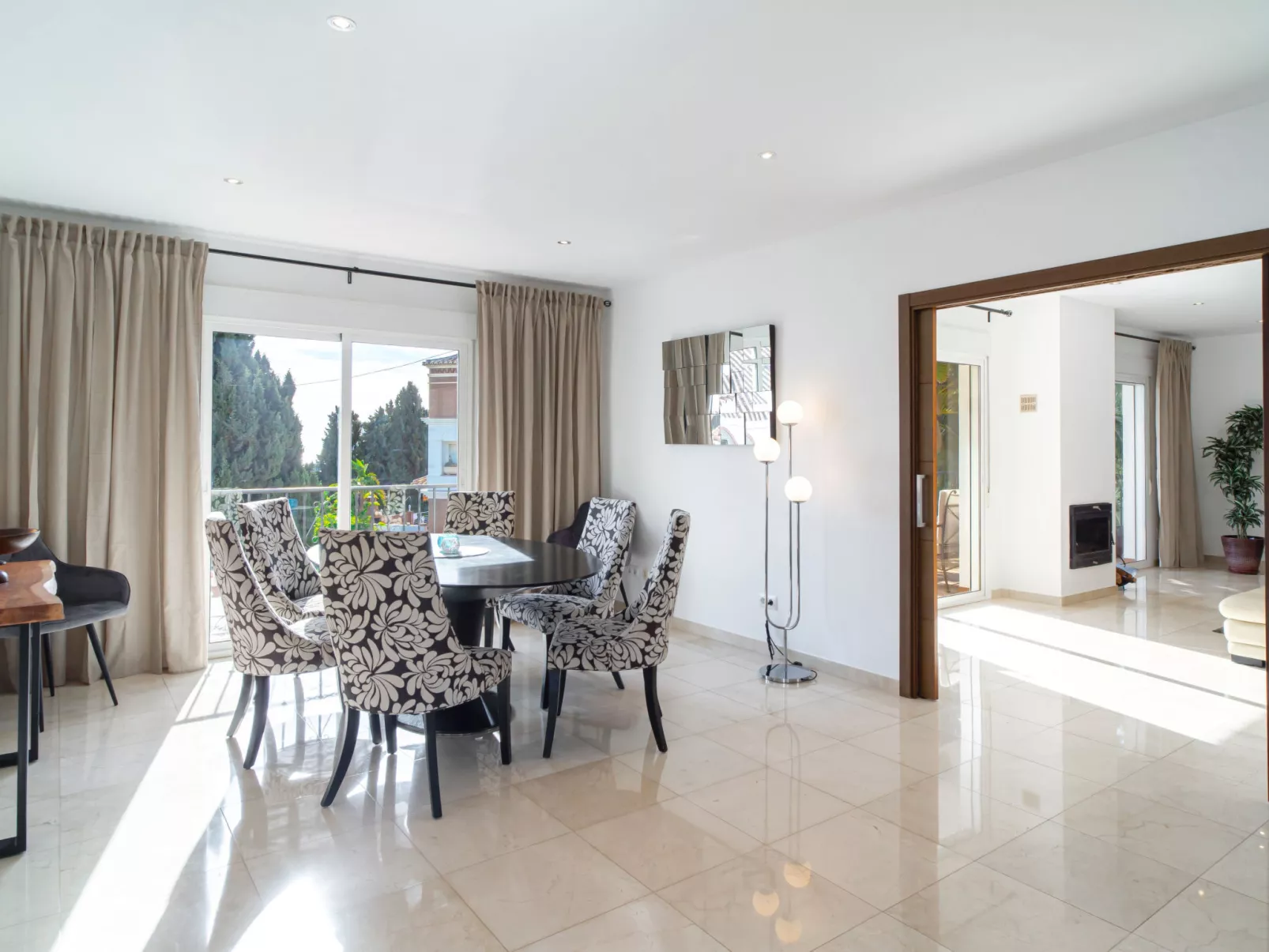 Villa Grande Luxe Private Pool by Casasol - Drinnen