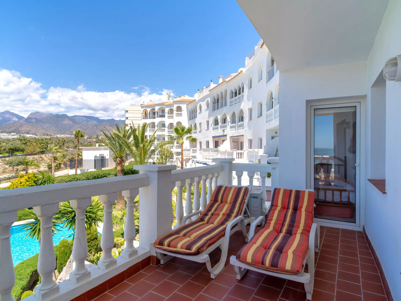 Stella Maris Beachfront 1J by Casasol - Dehors