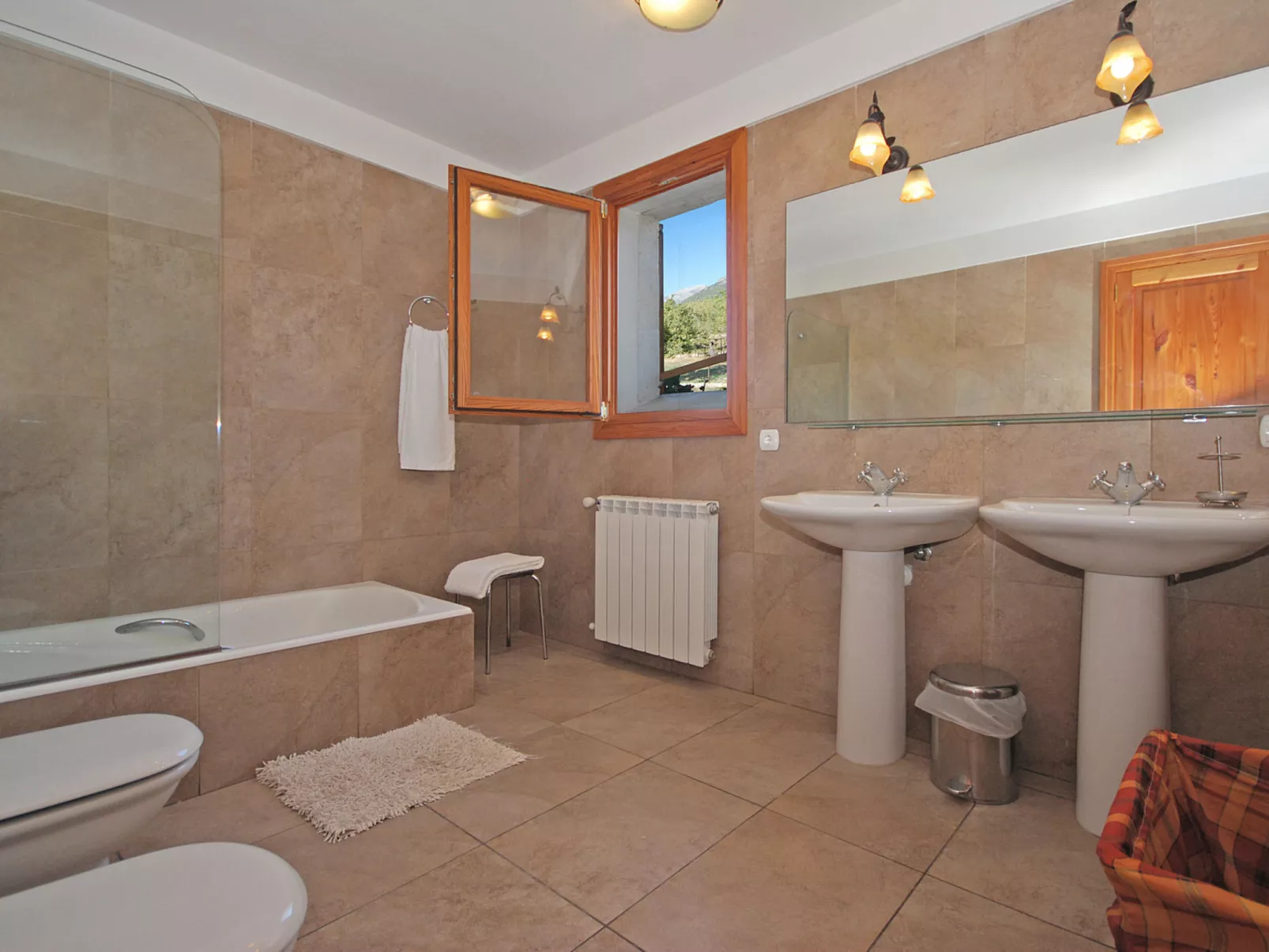 Pla de ses rotes - Drinnen