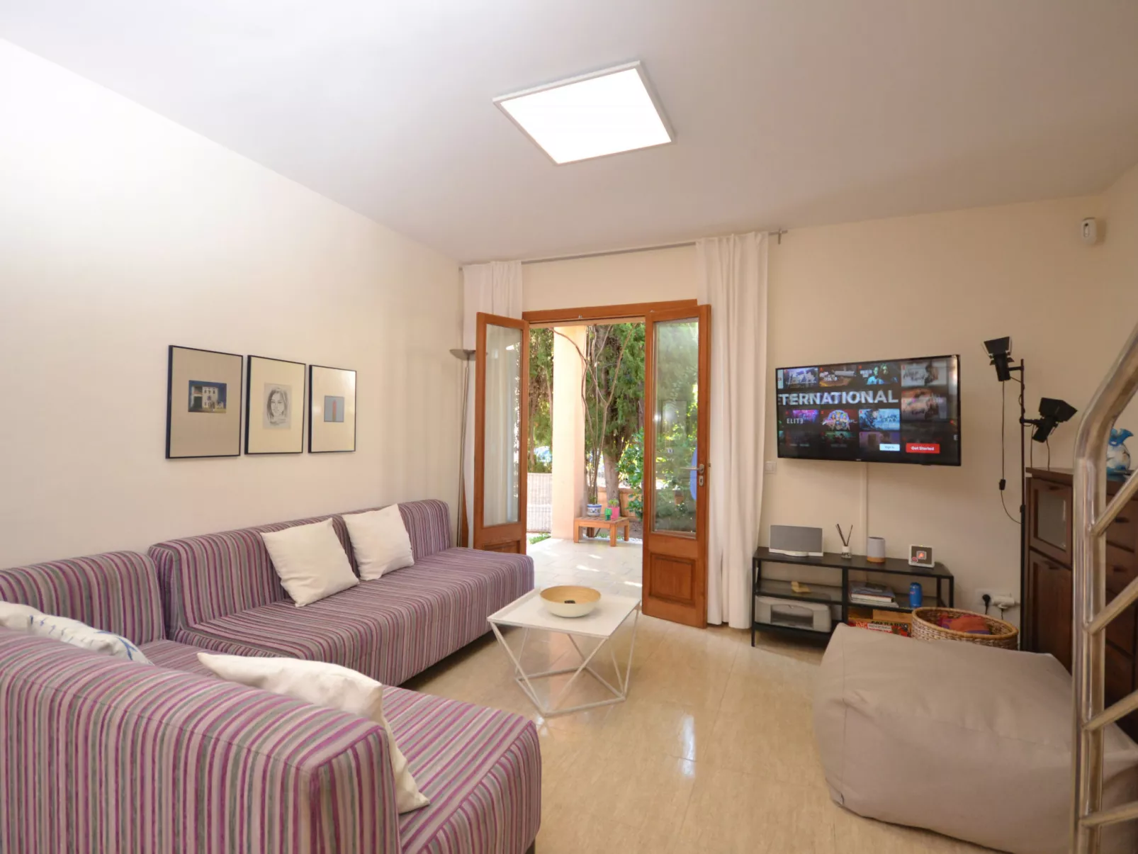 Amparo Luca - Drinnen