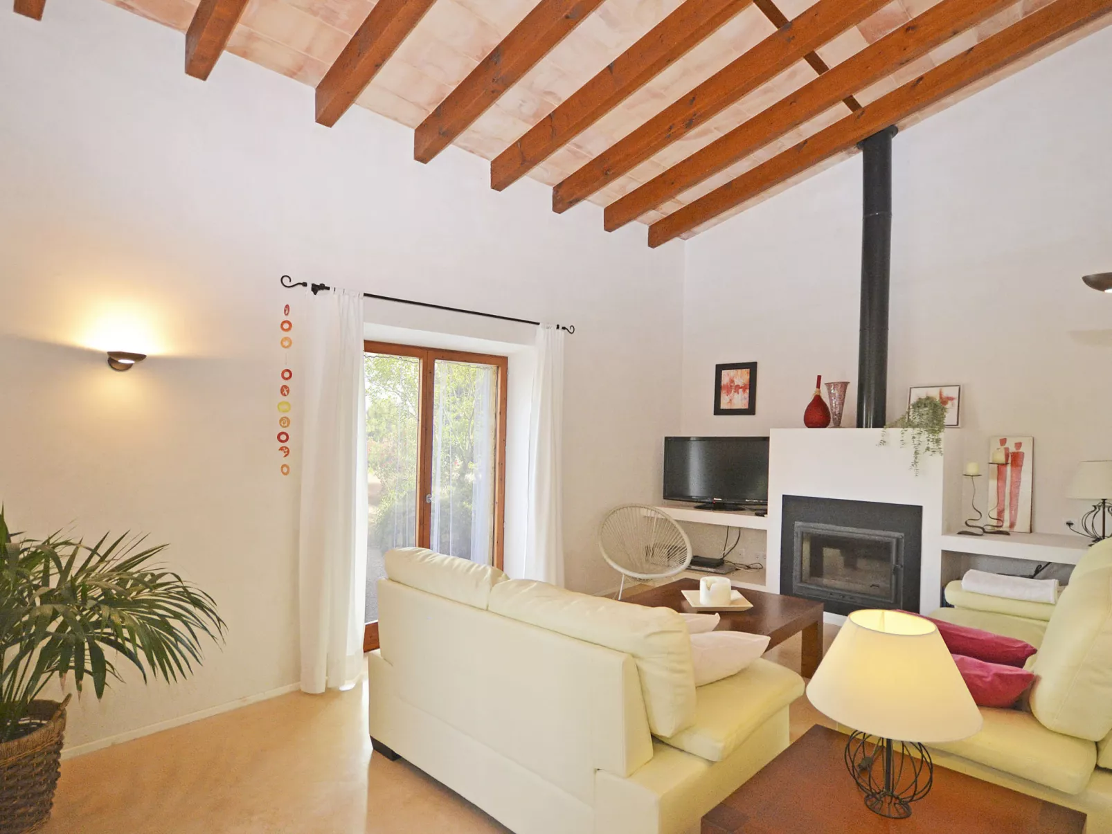 Es Romagueral - Inside