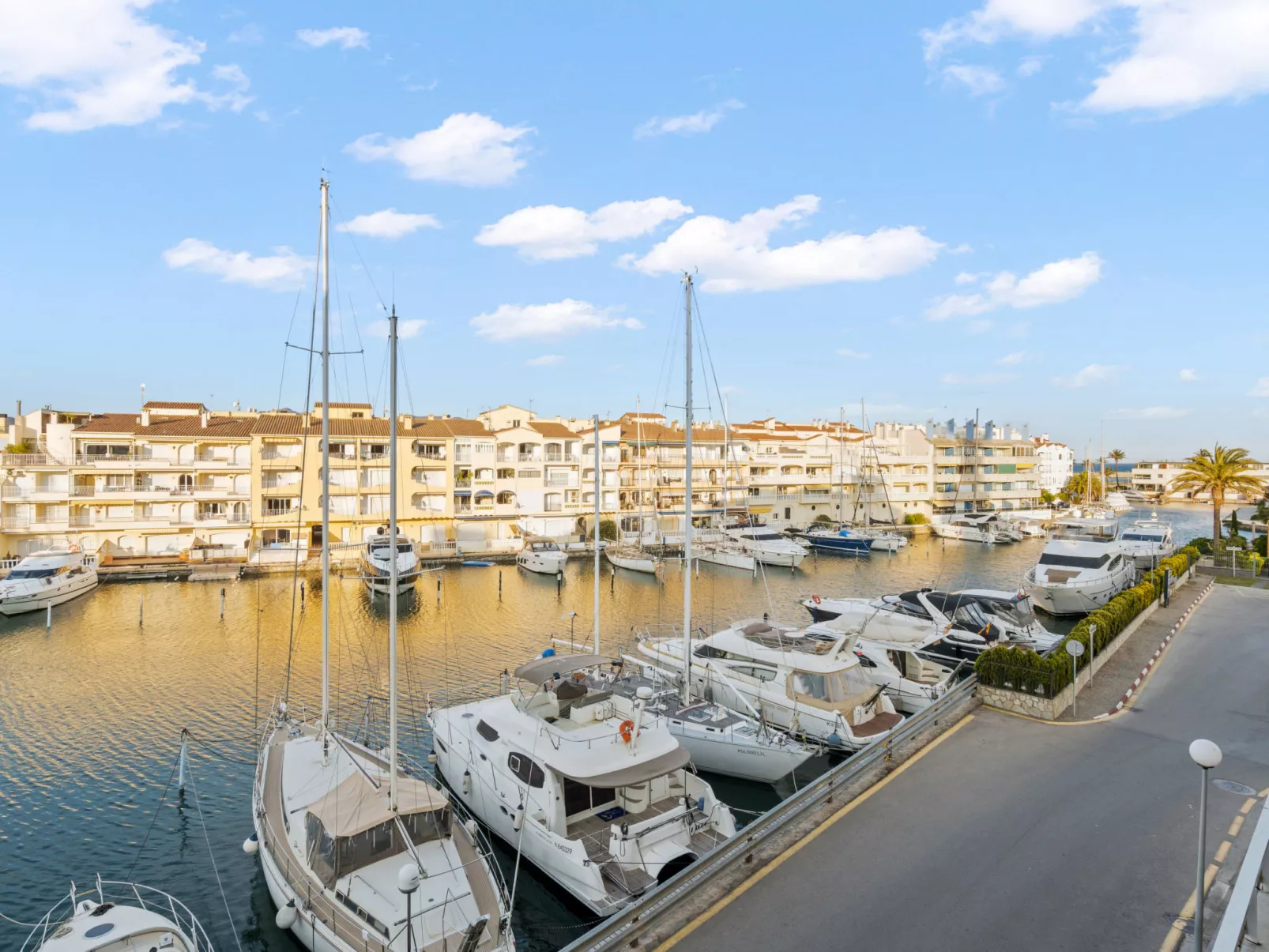 WELCS APARTAMENTO 055 EMP con terraza y vistas - Outside