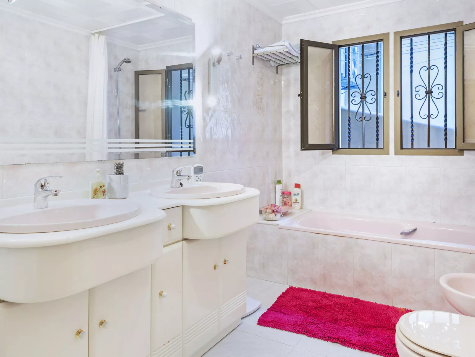 VILLA MARIA PORTALS NOUS by Priority - Drinnen