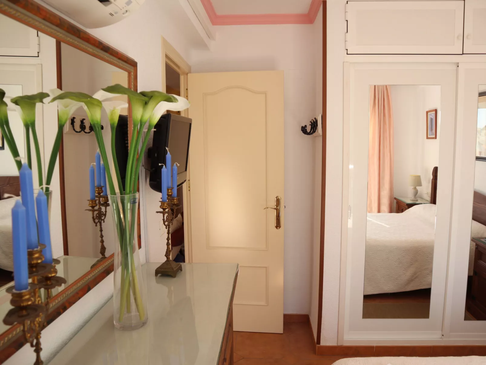 Coronado 129 Apartment by Casasol - Inside