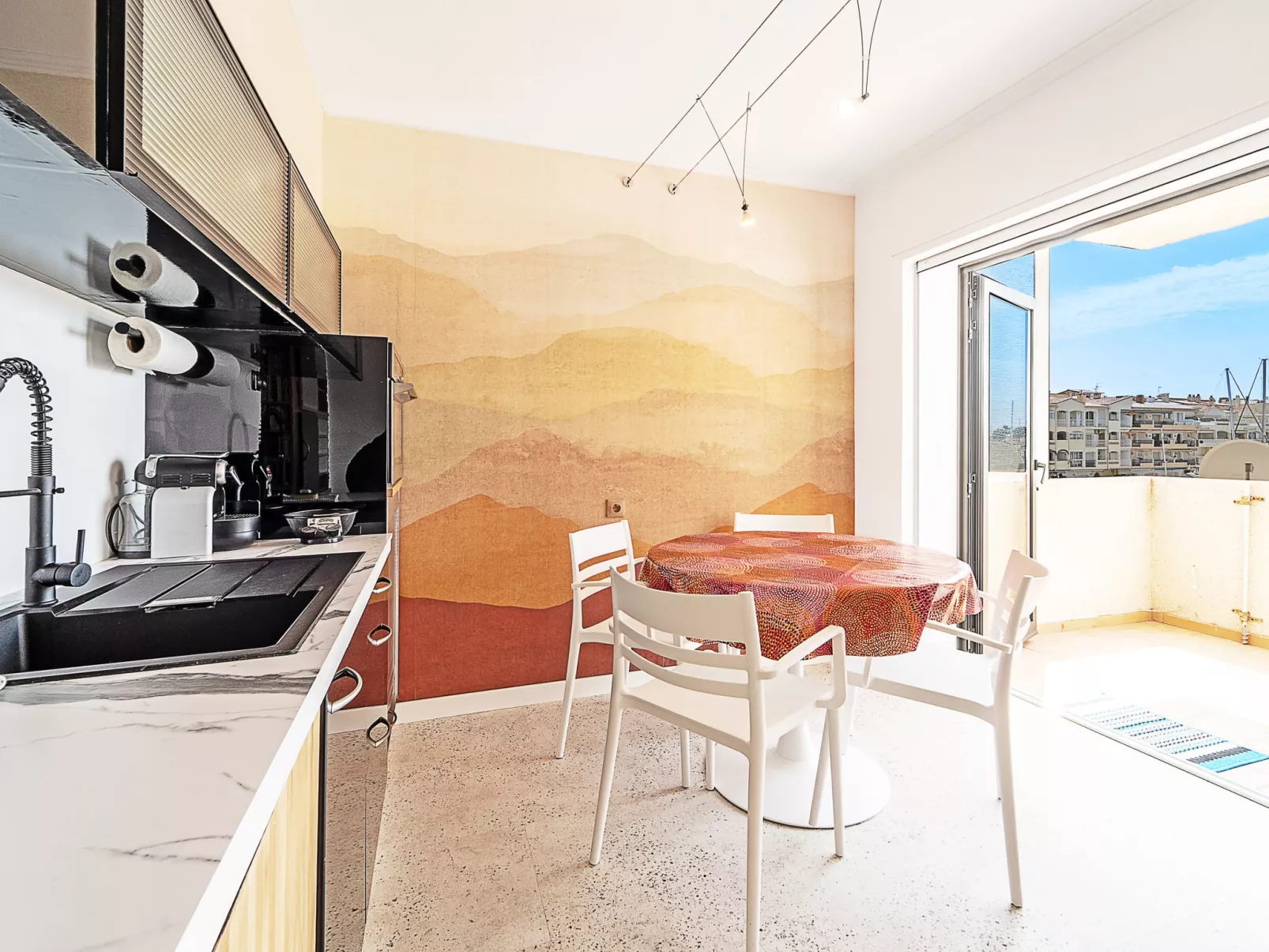 WELCS APARTAMENTO 158 EMP con vistas al canal - Drinnen