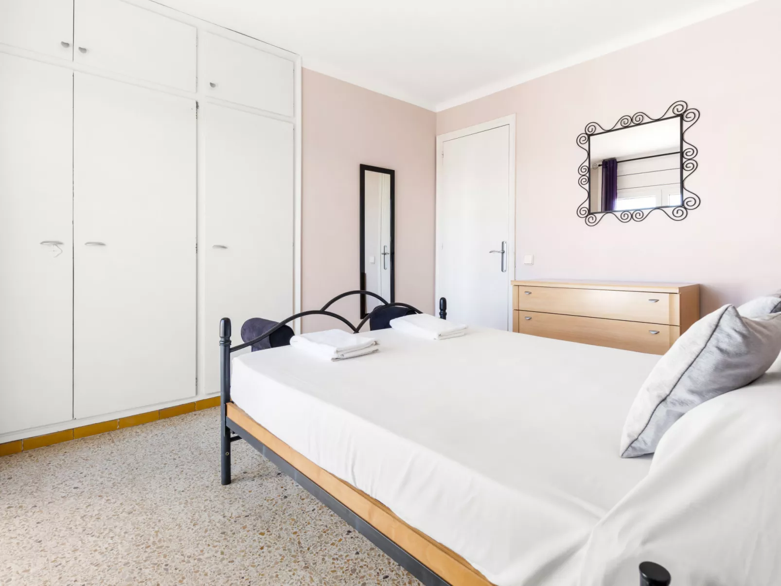 WELCS APARTAMENTO 227 EMP  con vistas al canal - Inside