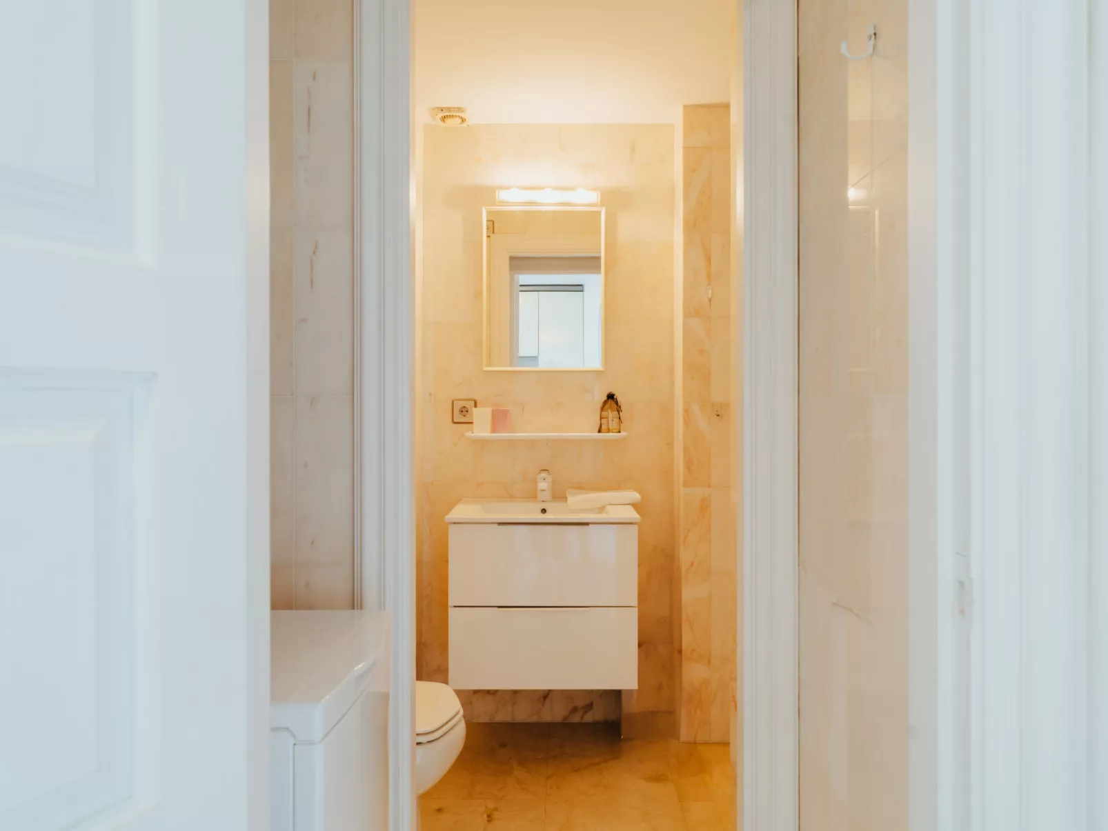 WELCS ESTUDIO 195 EMP con vistas al canal - Drinnen