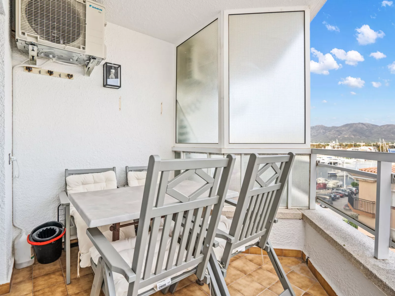 WELCS APARTAMENTO 226 EMP frente al Canal - Outside