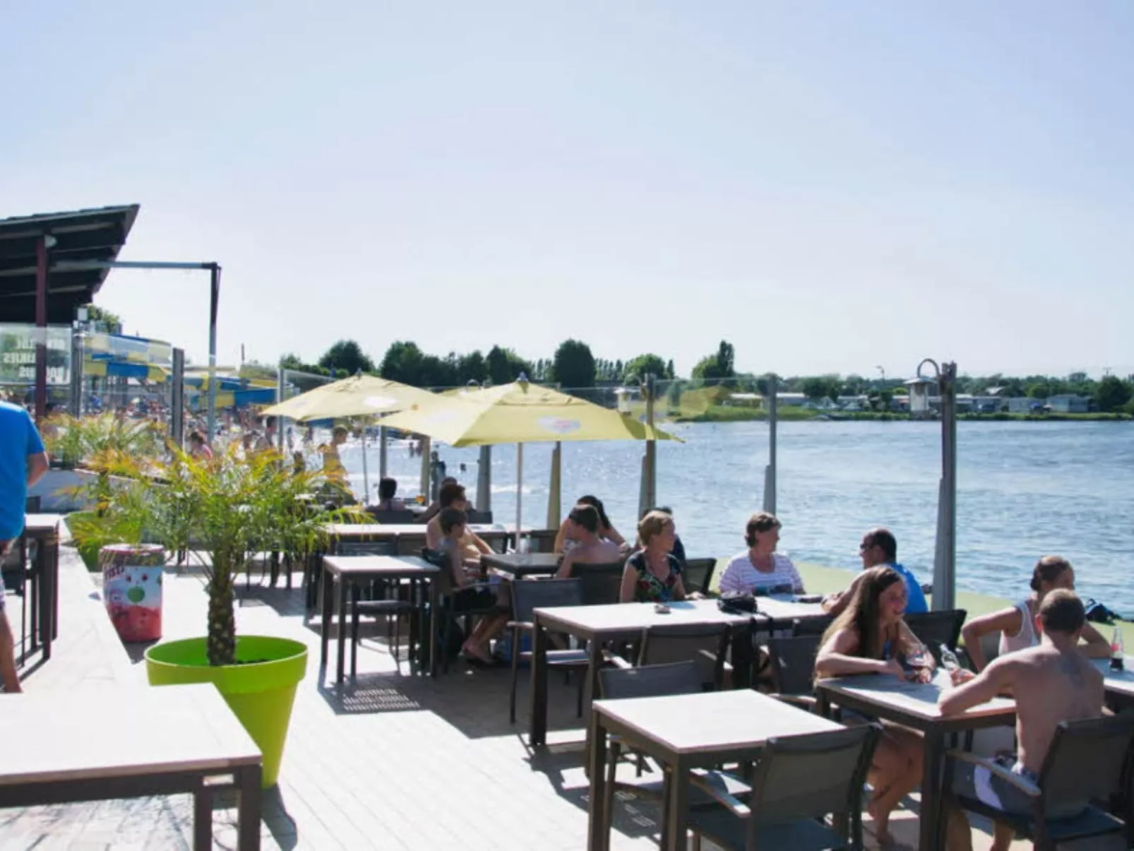 Vakantiepark Klein Strand - Comfort Chalet 4p - Drinnen