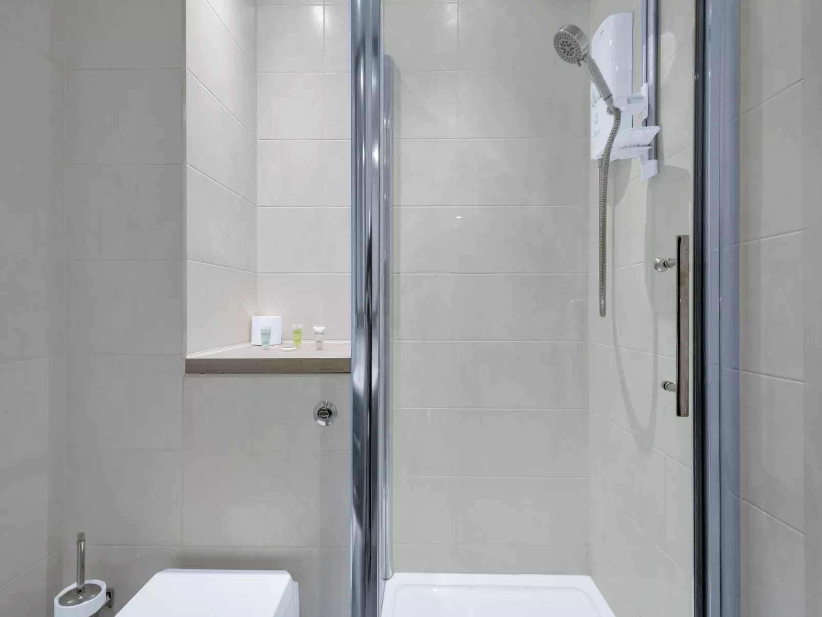 Lawerence apartment - Inside