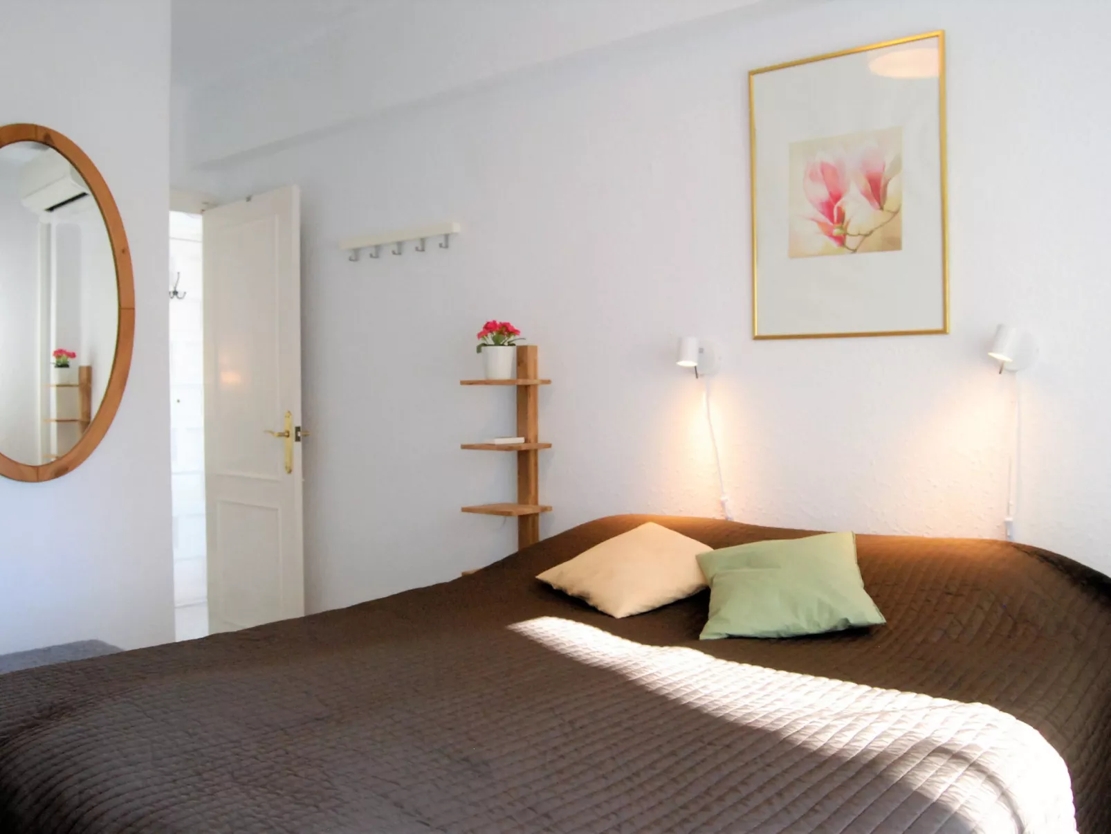 Coronado 124 Apartment by Casasol - Inside