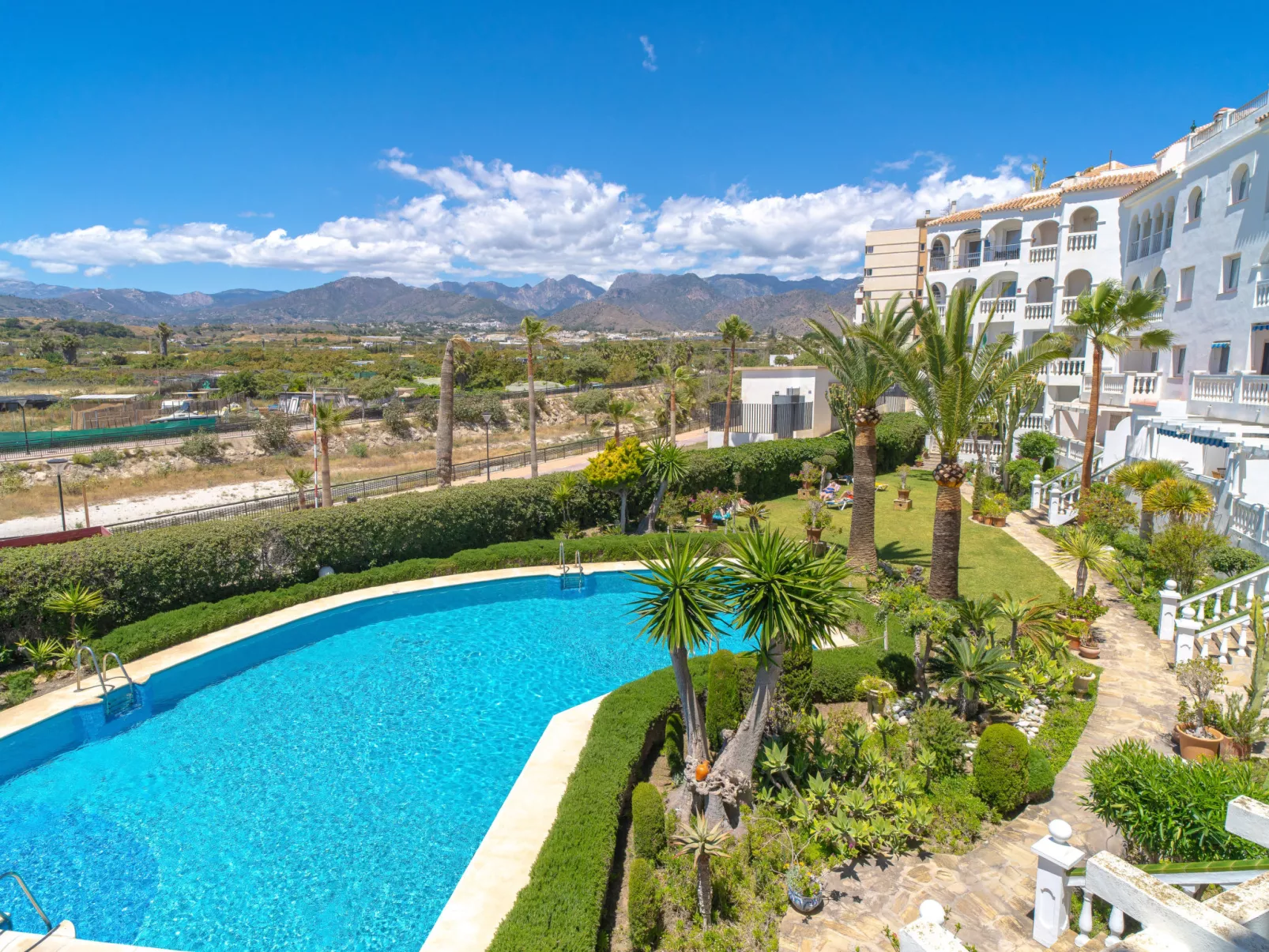 Stella Maris Beachfront 1J by Casasol - Dehors