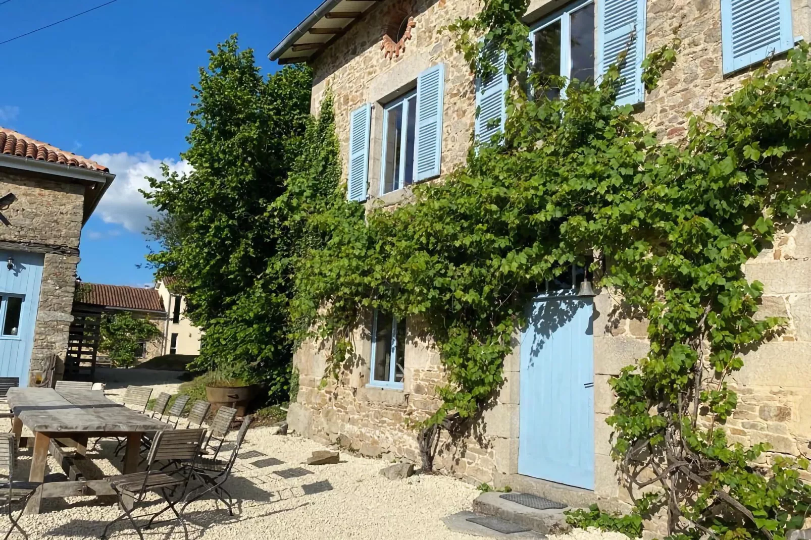 Le Manoir-Terrace balcony