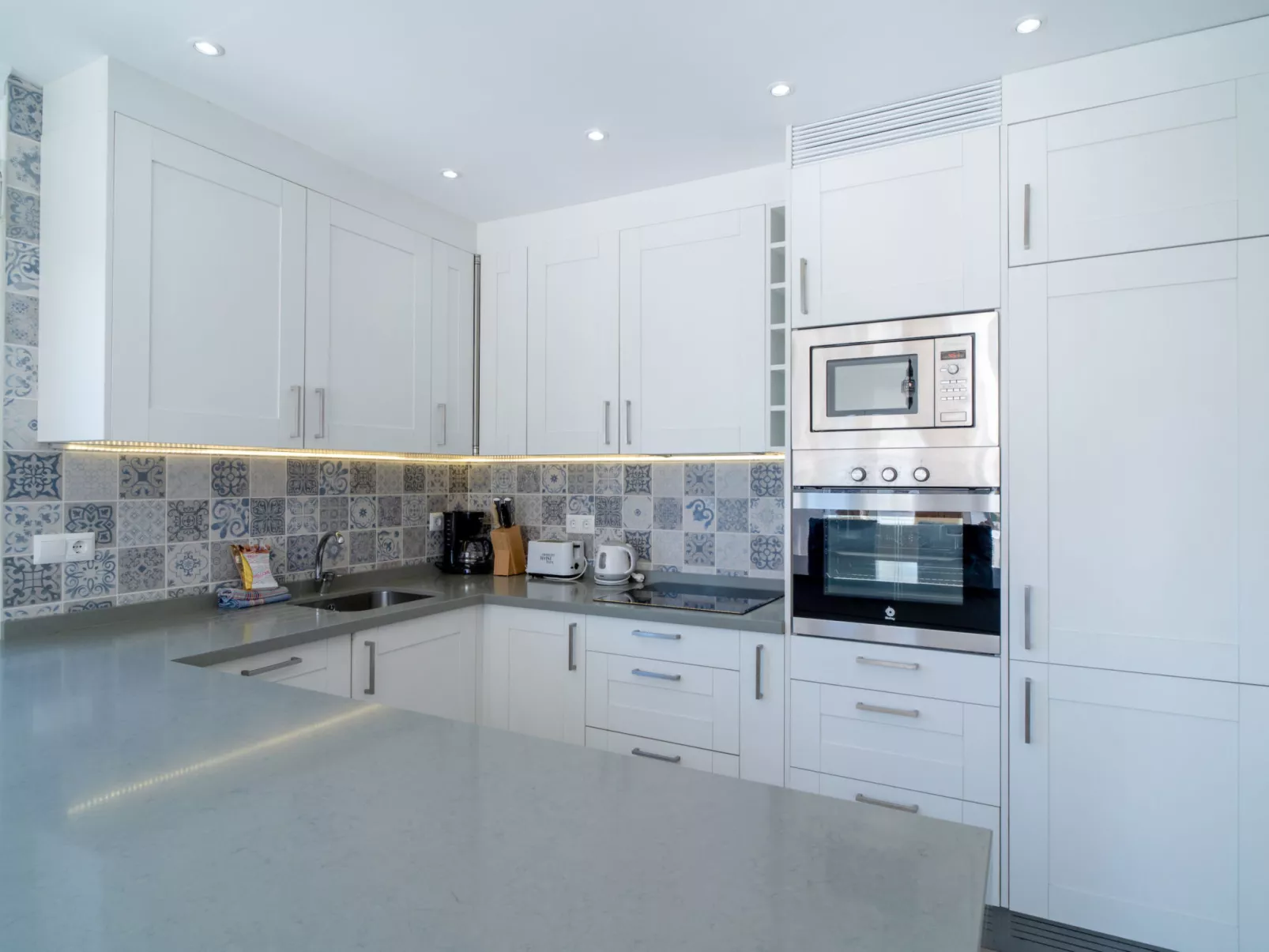 Villa Sandra Luxury Suite by Casasol - Drinnen