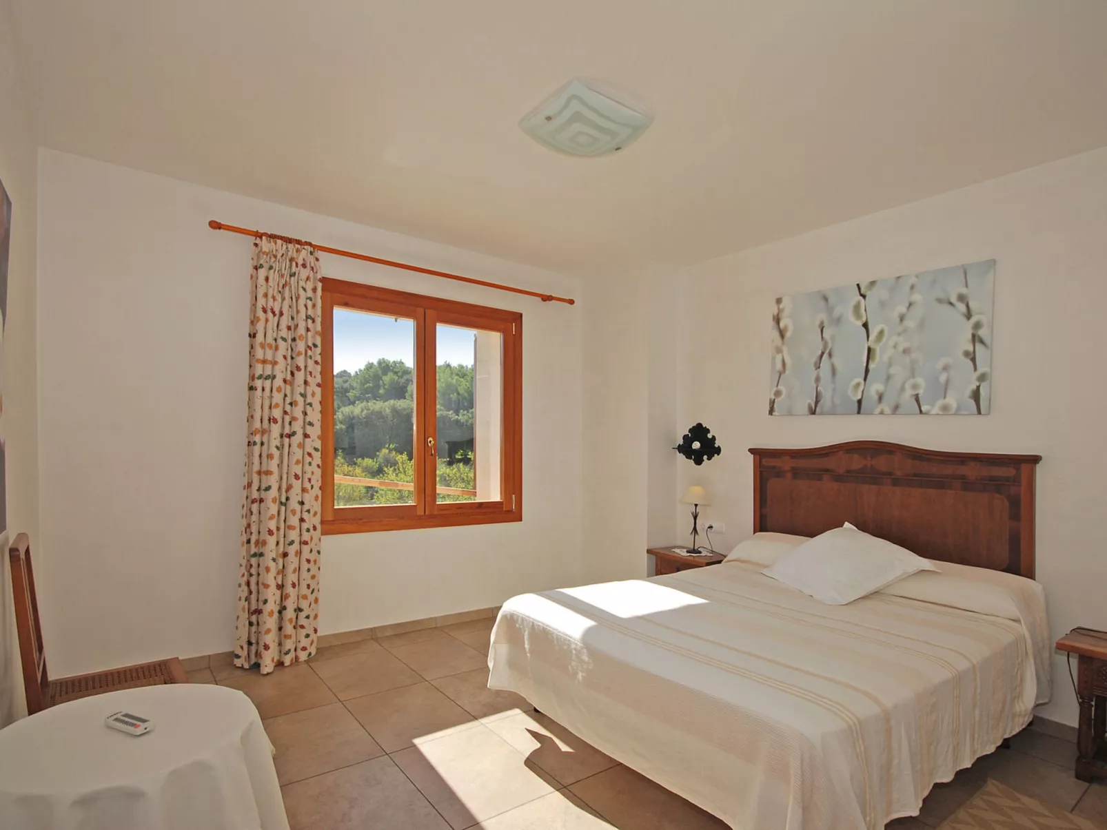 Pla de ses rotes - Drinnen