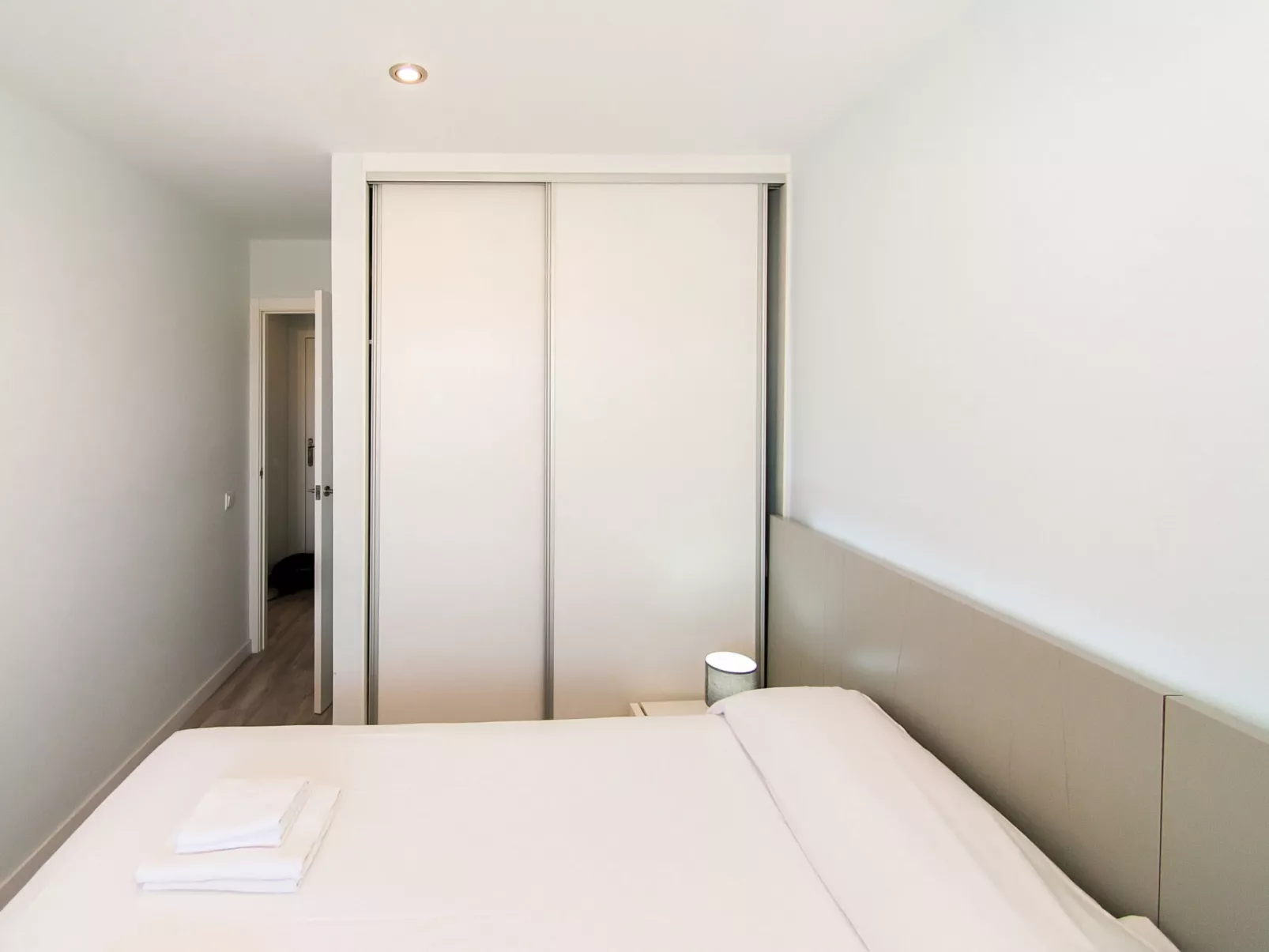 WELCS APARTAMENTO 264 EMP con vistas al canal - Drinnen