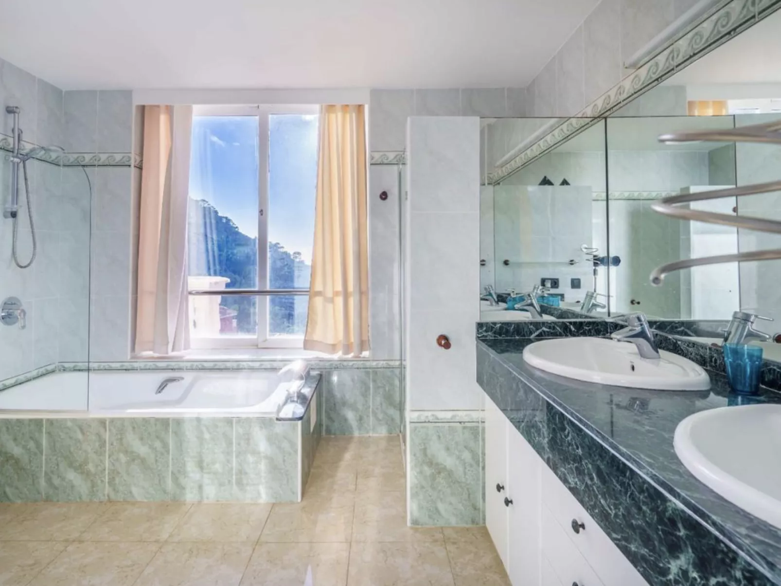 VILLA CAMP DE MAR SEA VIEW - Inside