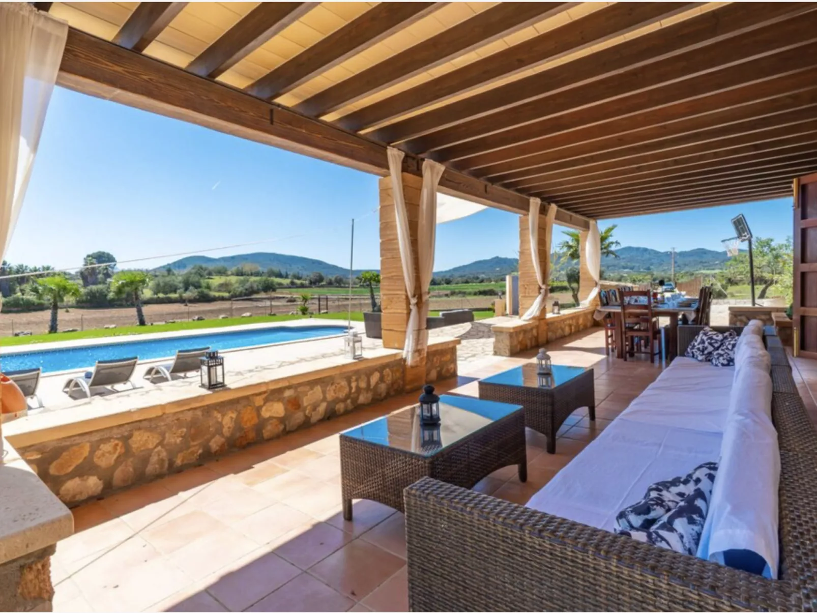 VILLA LORENZO MANACOR by PriorityVillas - Dedans