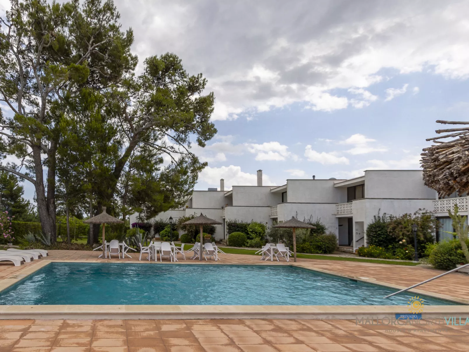 Club del Sol 8: Acogedor Apartamento con Piscina - Dehors