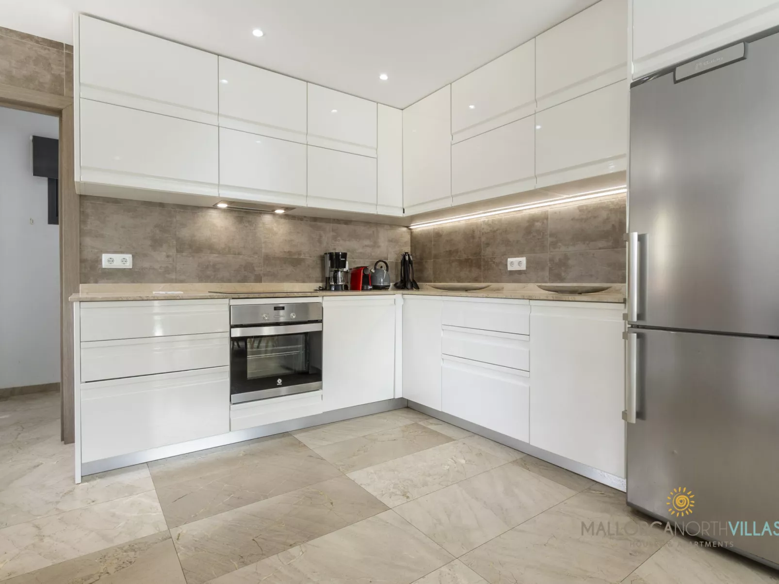 Villa Iola: Moderna Casa en Platja de Muro - Dedans