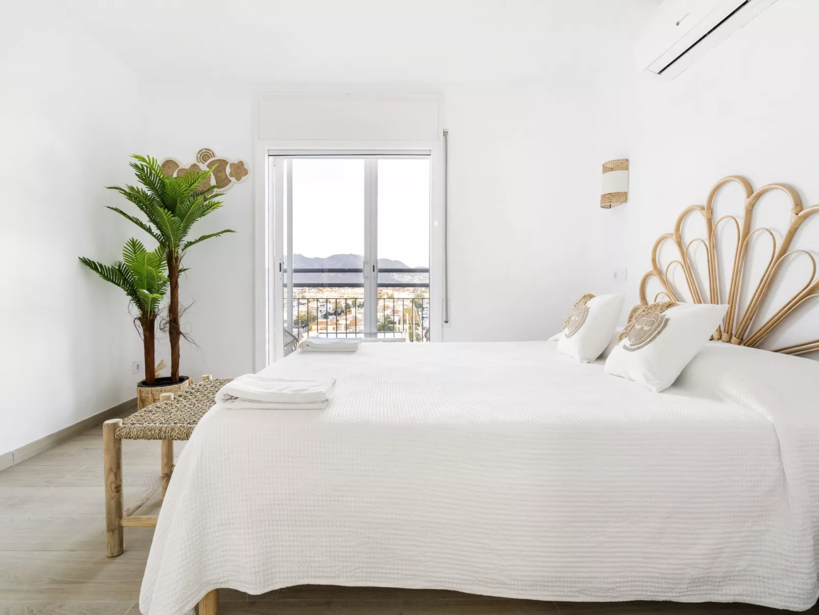 WELCS APARTAMENTO 101 EMP con vistas al Mar - Drinnen