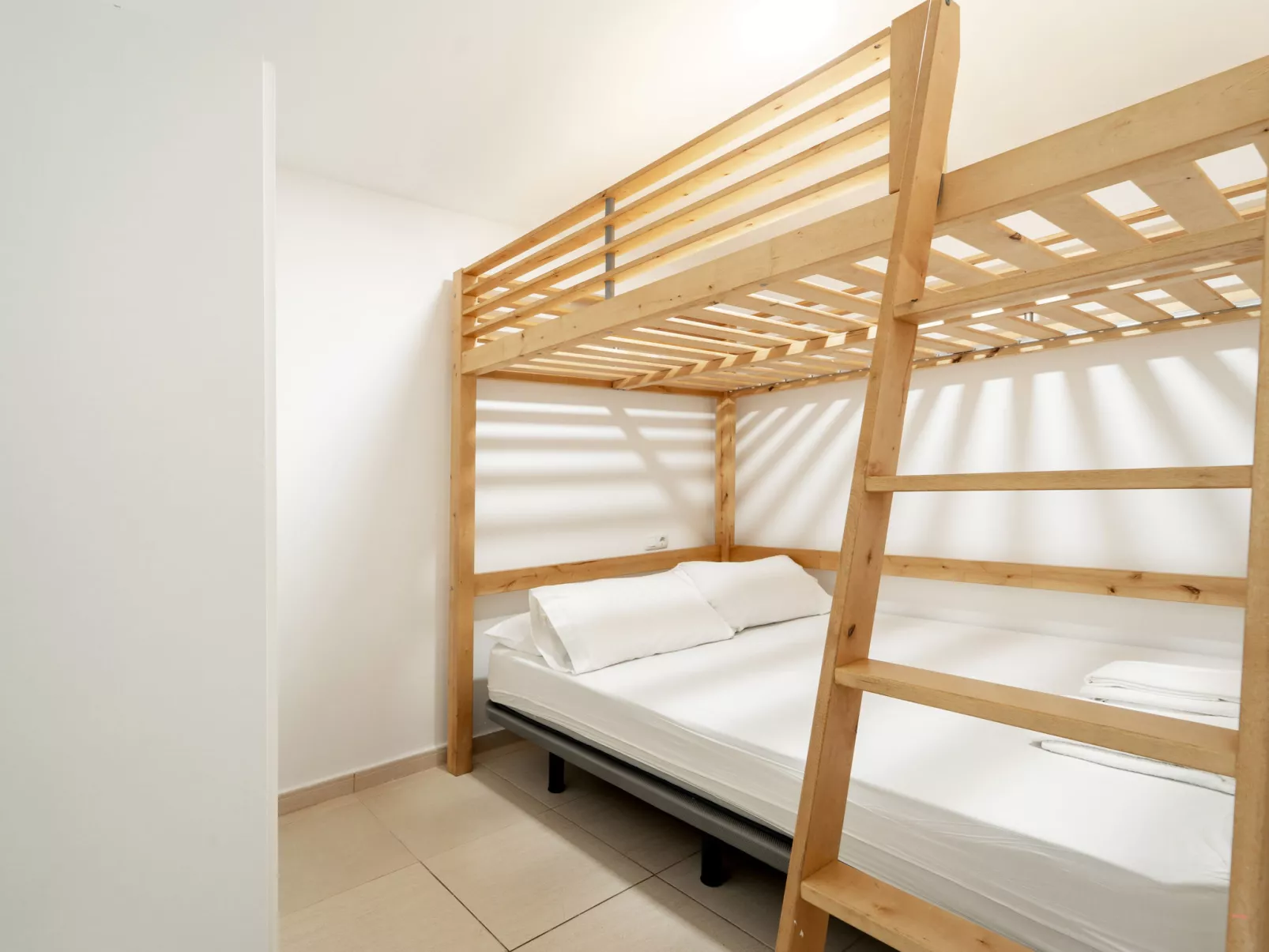 WELCS APARTAMENTO 133 EMP con piscina comunitaria - Inside