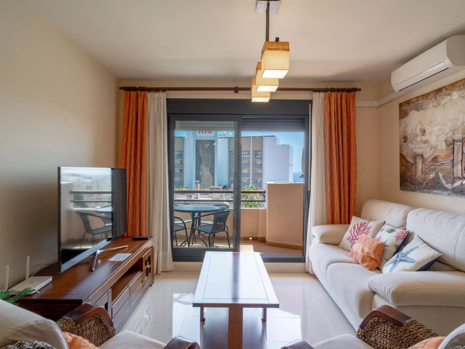 Cala de Nerja Seaview by Casasol - Drinnen