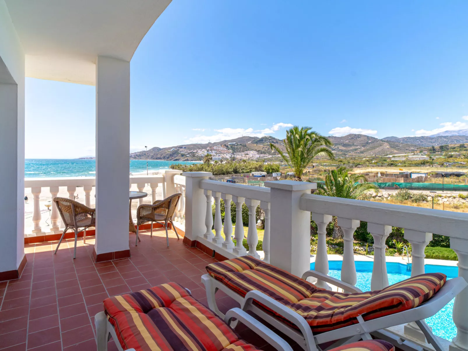 Stella Maris Beachfront 1J by Casasol - Dehors