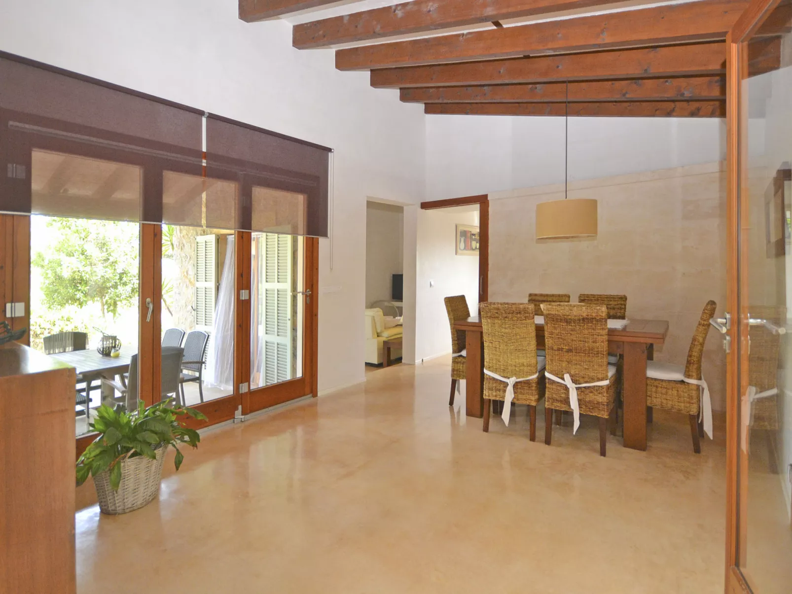 Es Romagueral - Inside