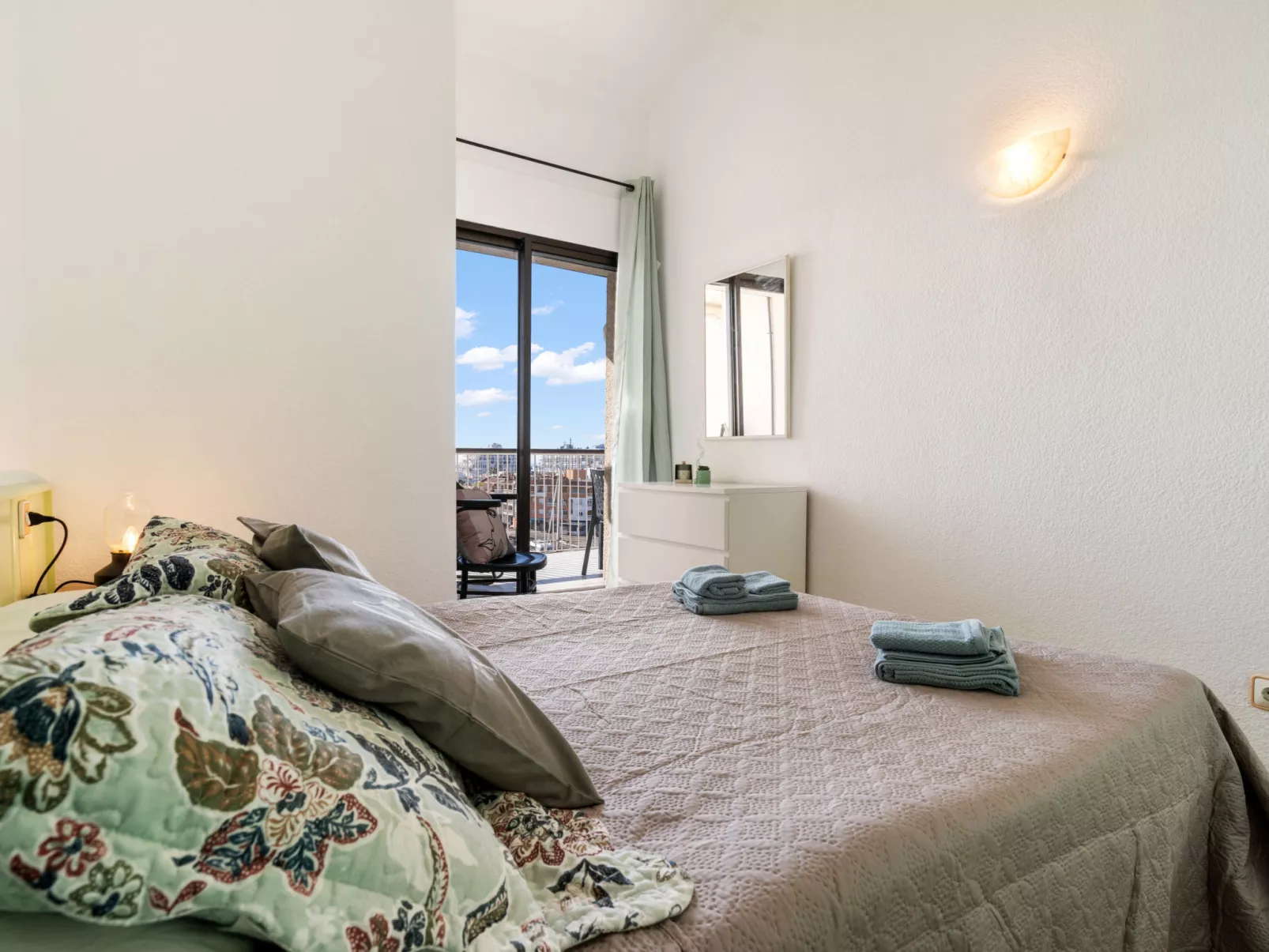 WELCS APARTAMENTO 216 EMP Frente con Terraza - Inside