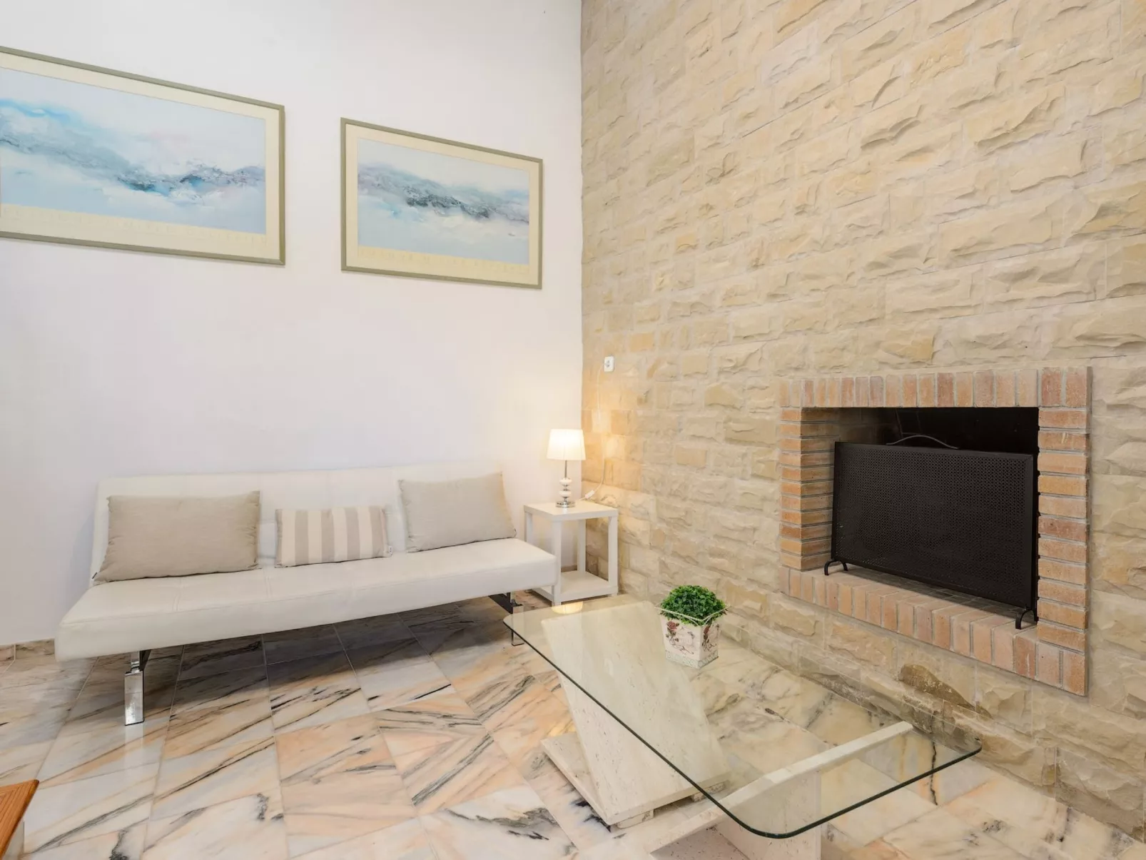 VILLA SA DESCUBERTA - Drinnen