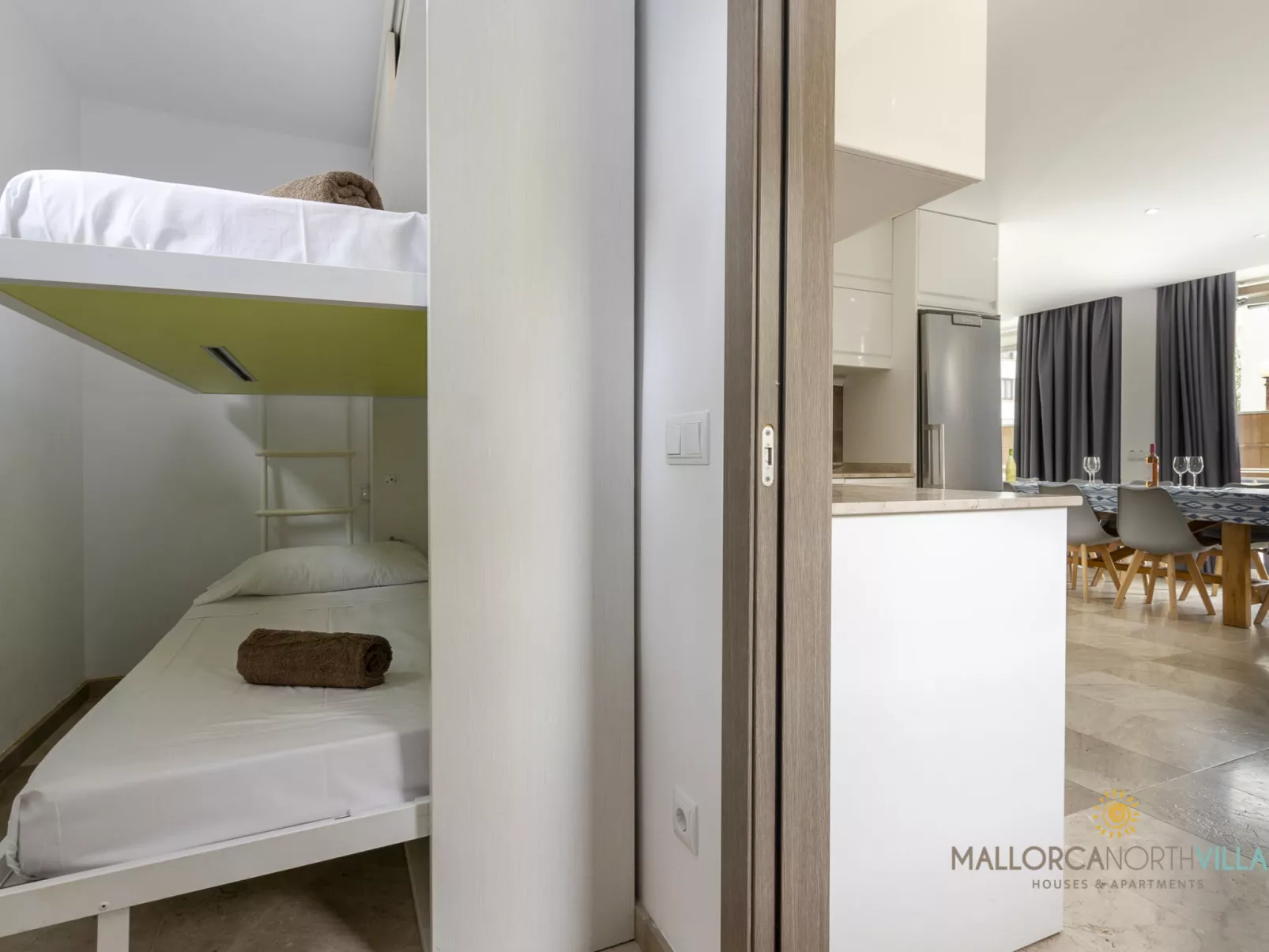 Villa Iola: Moderna Casa en Platja de Muro - Dedans