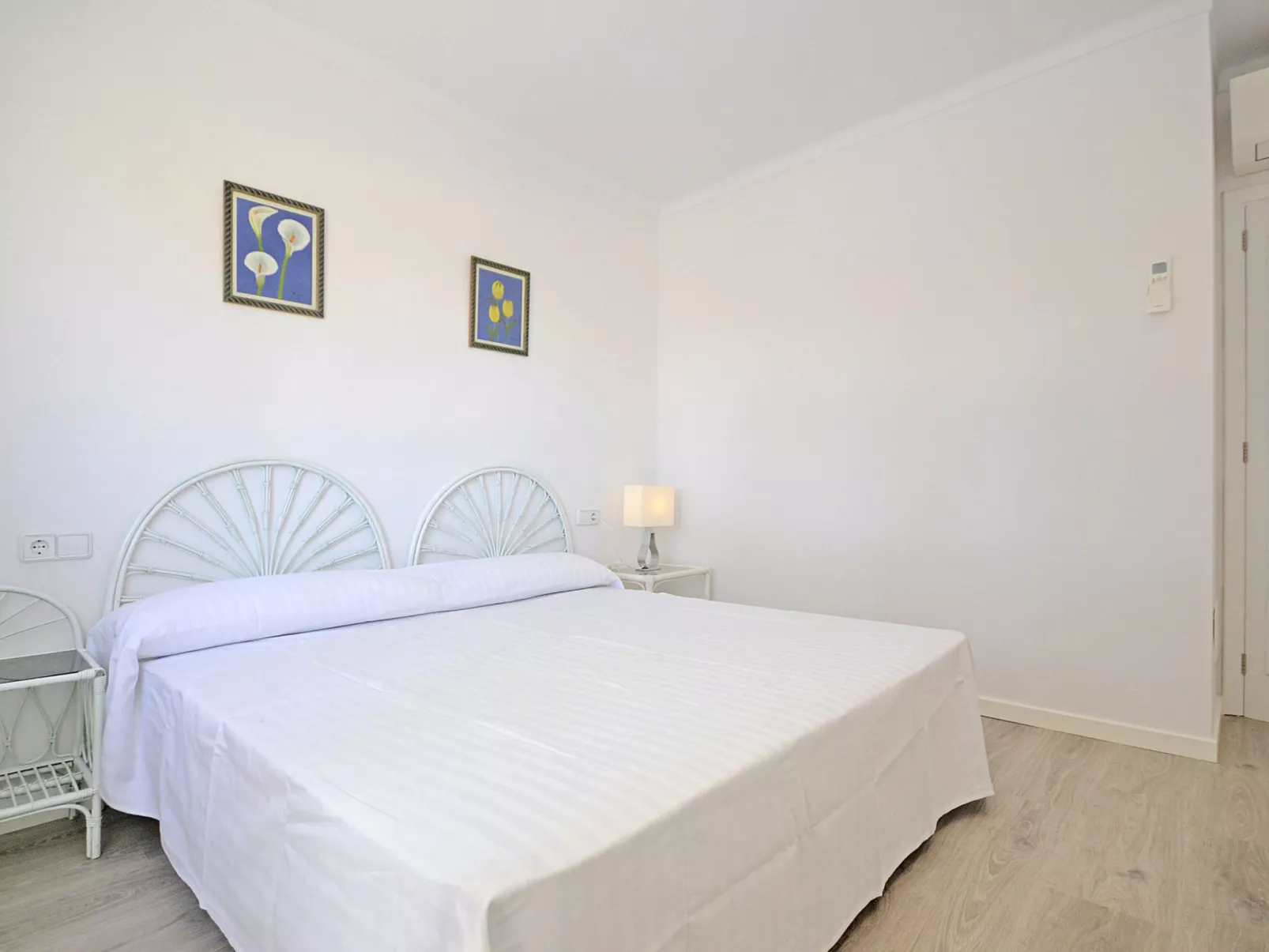 Pinocha (Villa Anglessos) - Drinnen