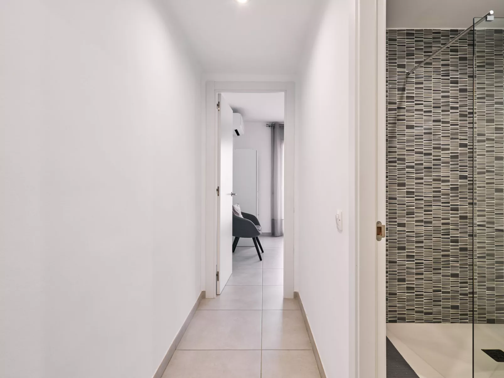 WELCS DUPLEX 026 EMP frente al canal y vistas - Drinnen