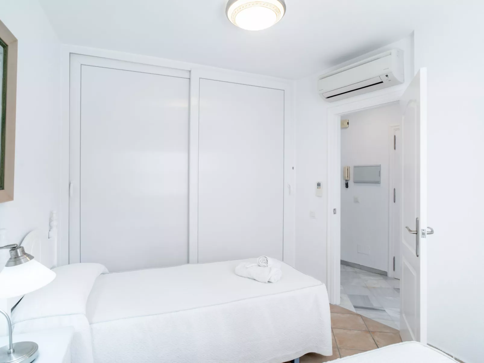 Stella Maris Beachfront B by Casasol - Dedans