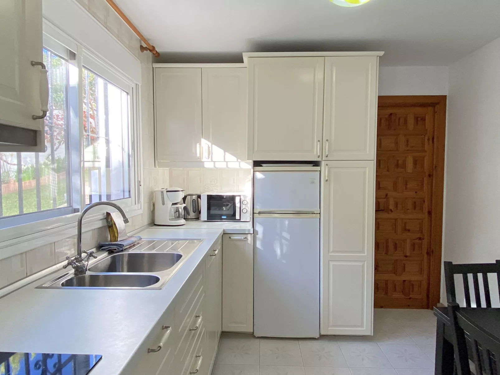 Villa Sandra Al Fresco Apartment by Casasol - Drinnen