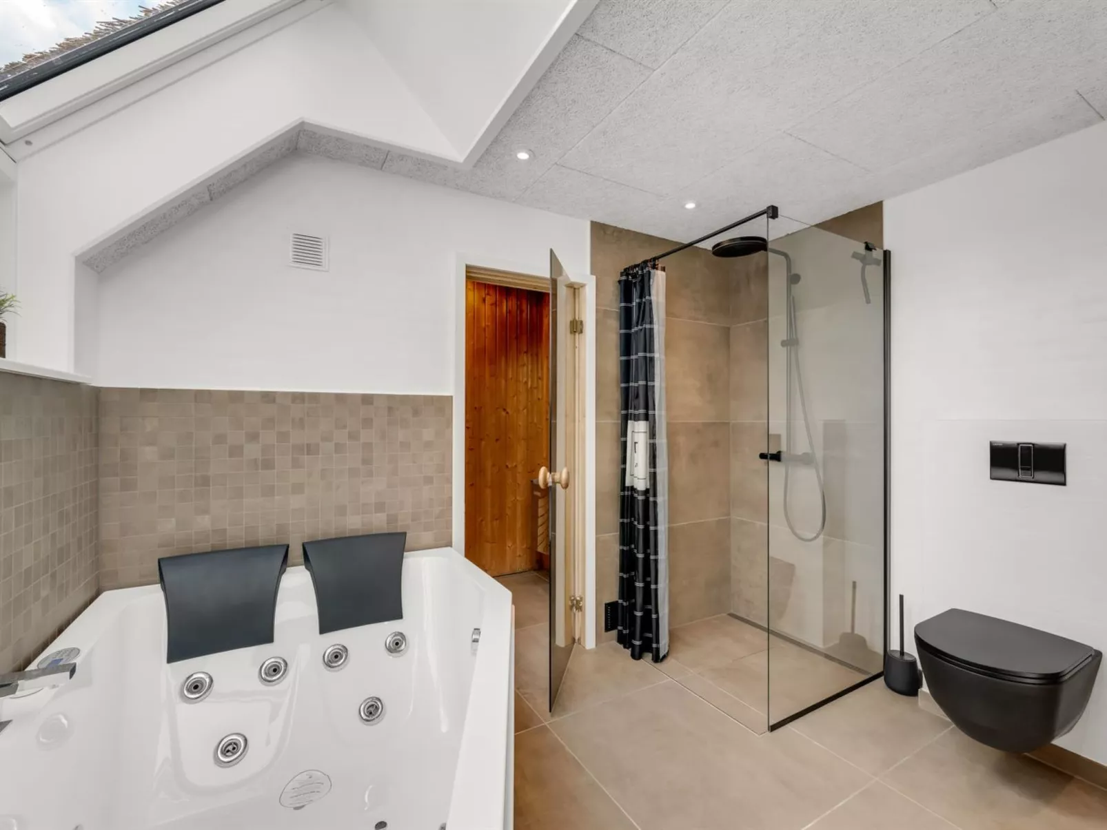 "Hunno" - 3km from the sea - Drinnen