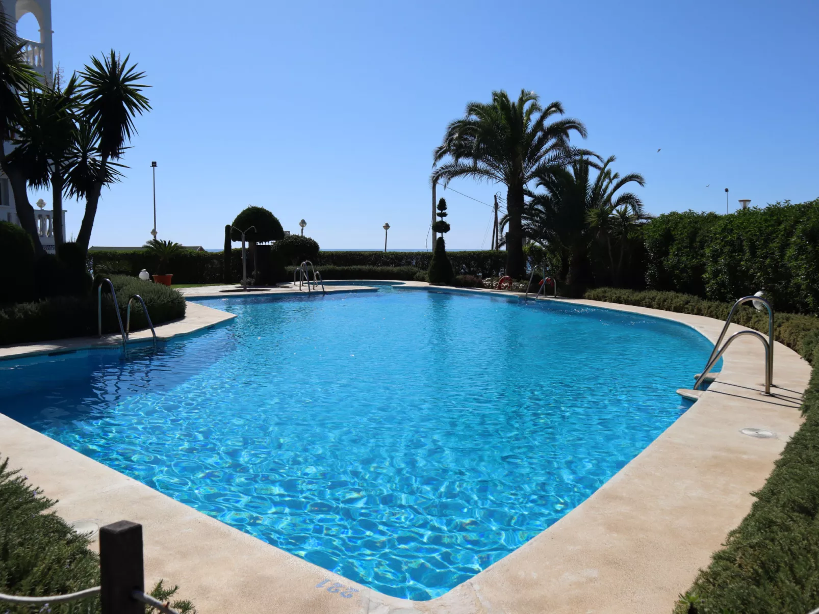 Stella Maris Beachfront 1B by Casasol - Dehors