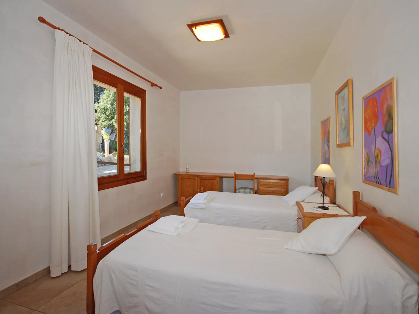 Pla de ses rotes - Drinnen