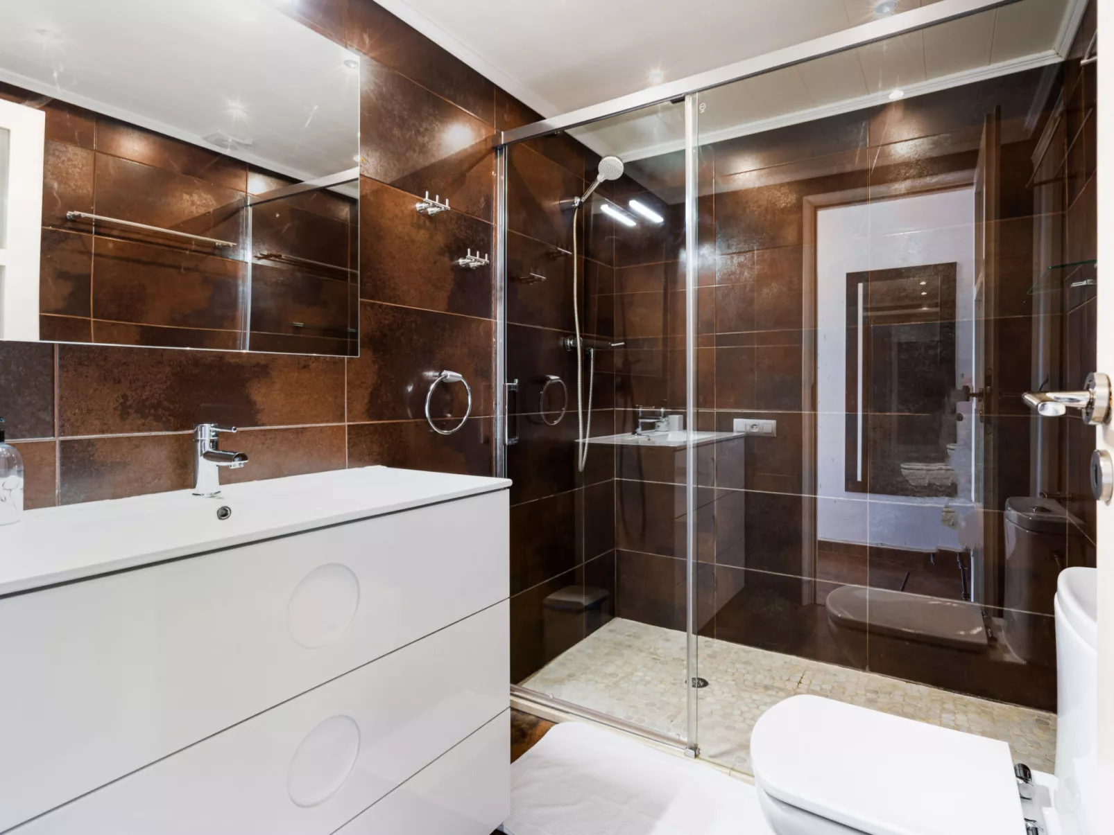 WELCS APARTAMENTO 221 EMP frente al mar - Drinnen