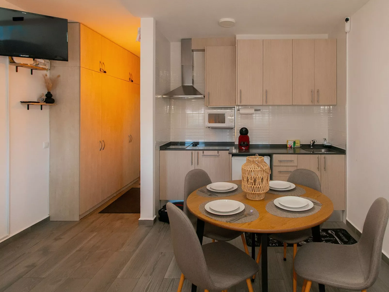 WELCS ESTUDIO 262 EMP en el centro - Inside