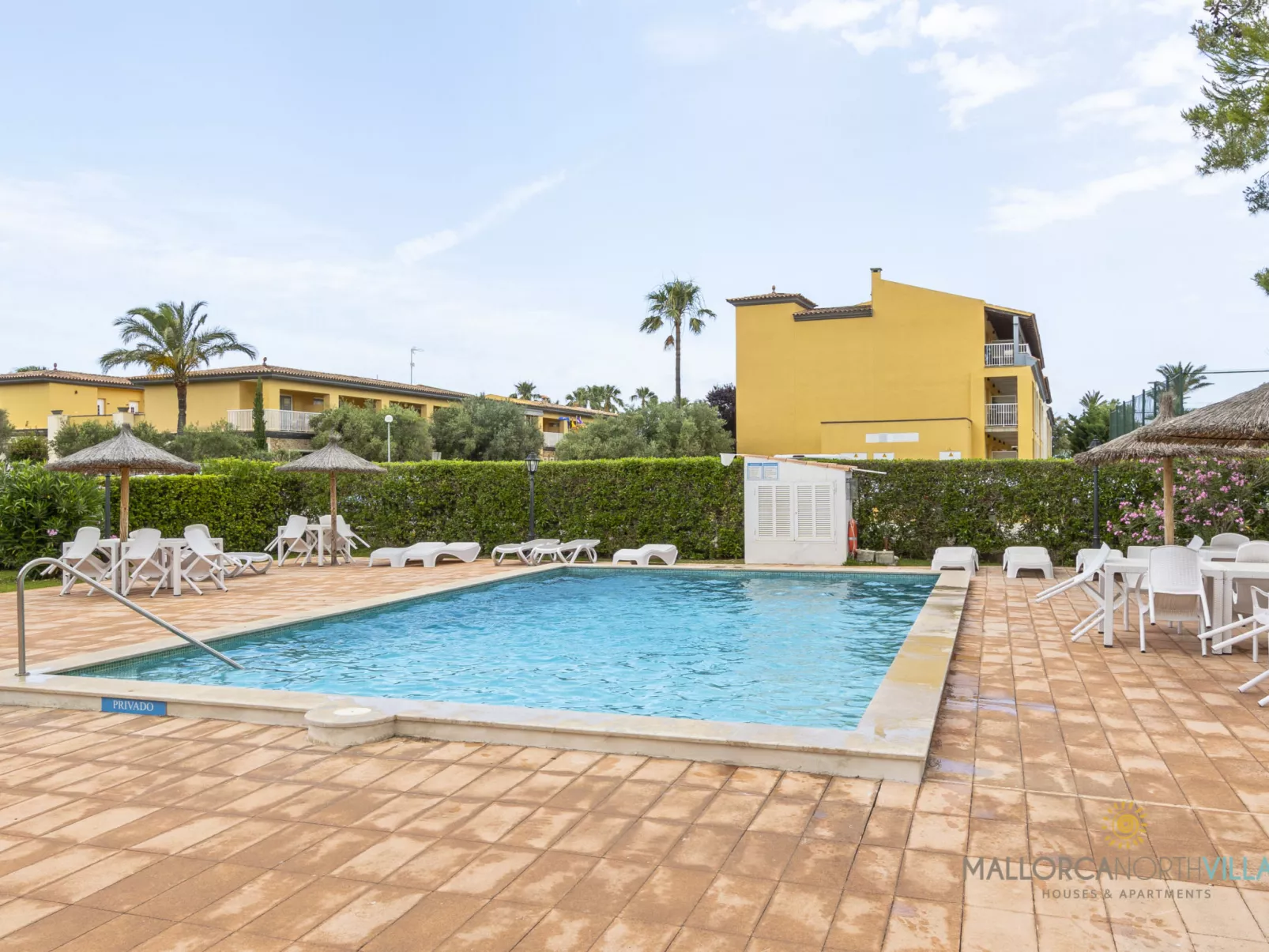 Club del Sol 8: Acogedor Apartamento con Piscina - Dehors