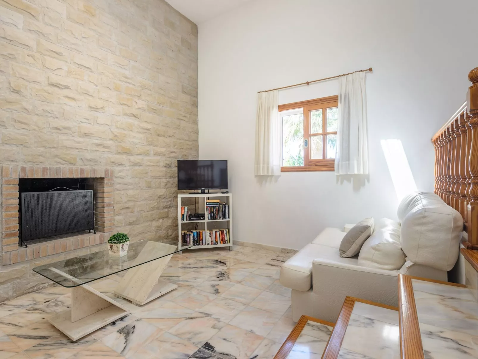 VILLA SA DESCUBERTA - Drinnen