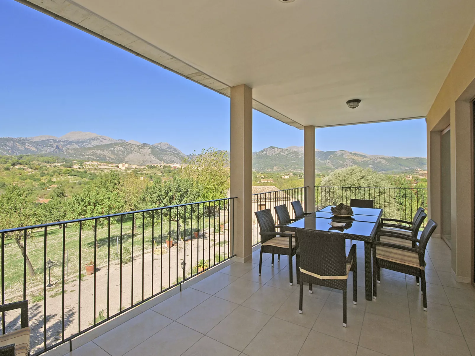 Blanquerna - Outside