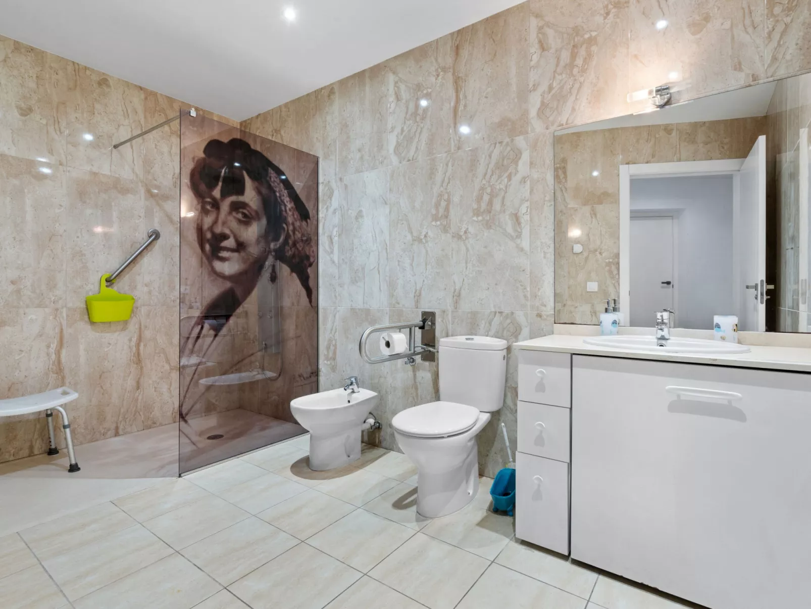 La Vida Sin Limites A EMP - Inside