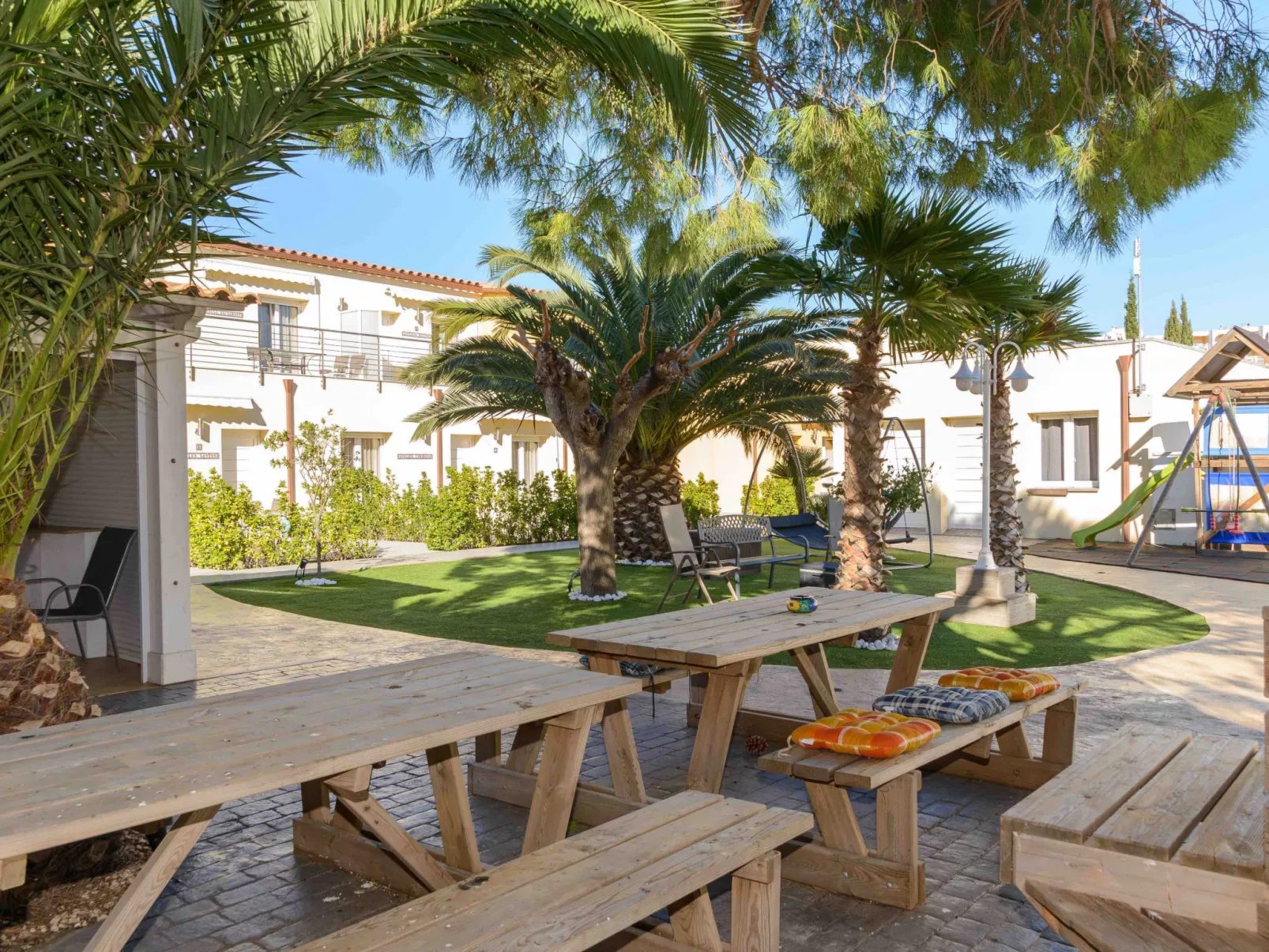 La Vida Sin Limites G EMP - Outside