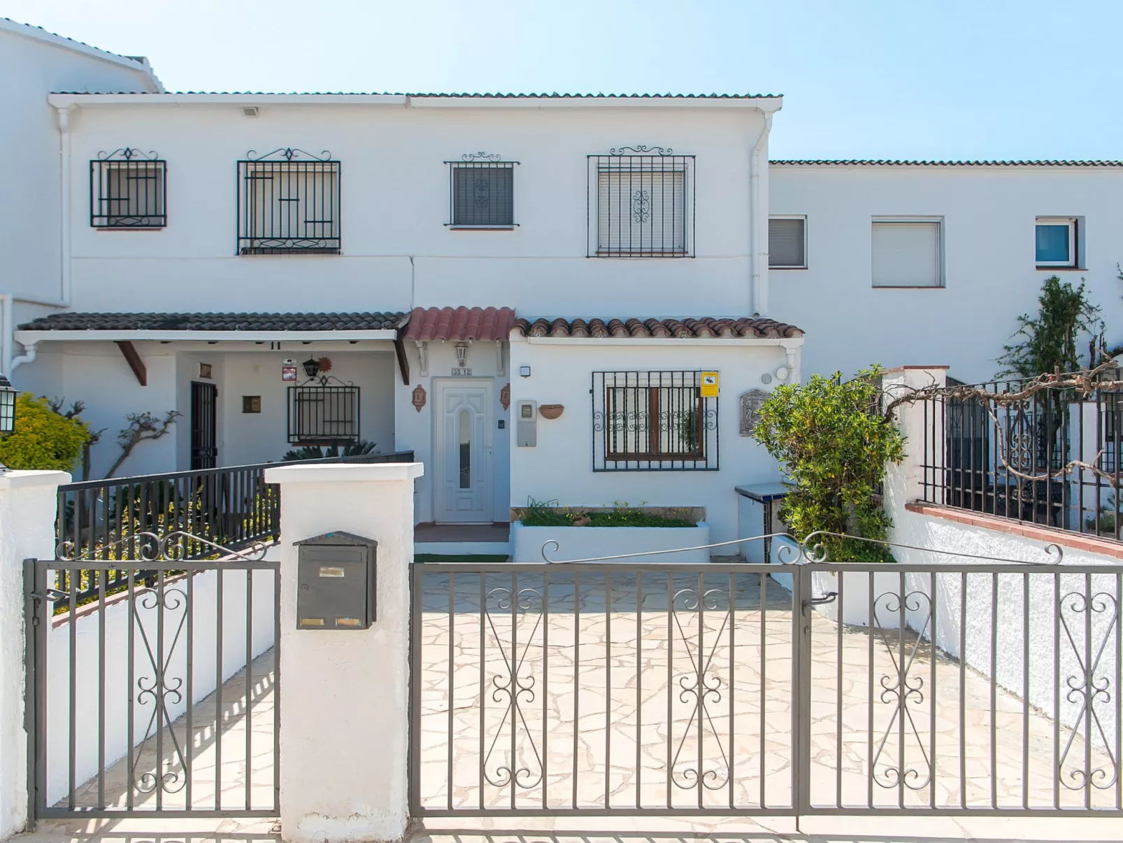 WELCS CASA  240 EMP con piscina y vista al canal - Draußen