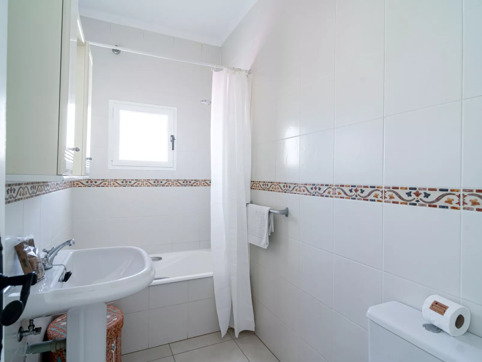 Hibiscos Seaview Terrace by Casasol - Inside