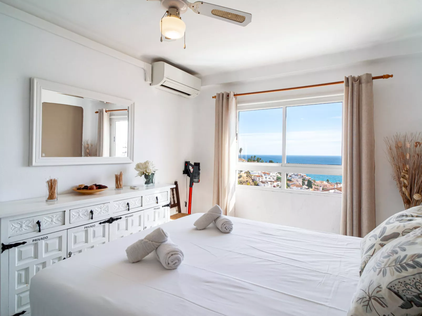 Miami 44 Seaview  by Casasol - Inside