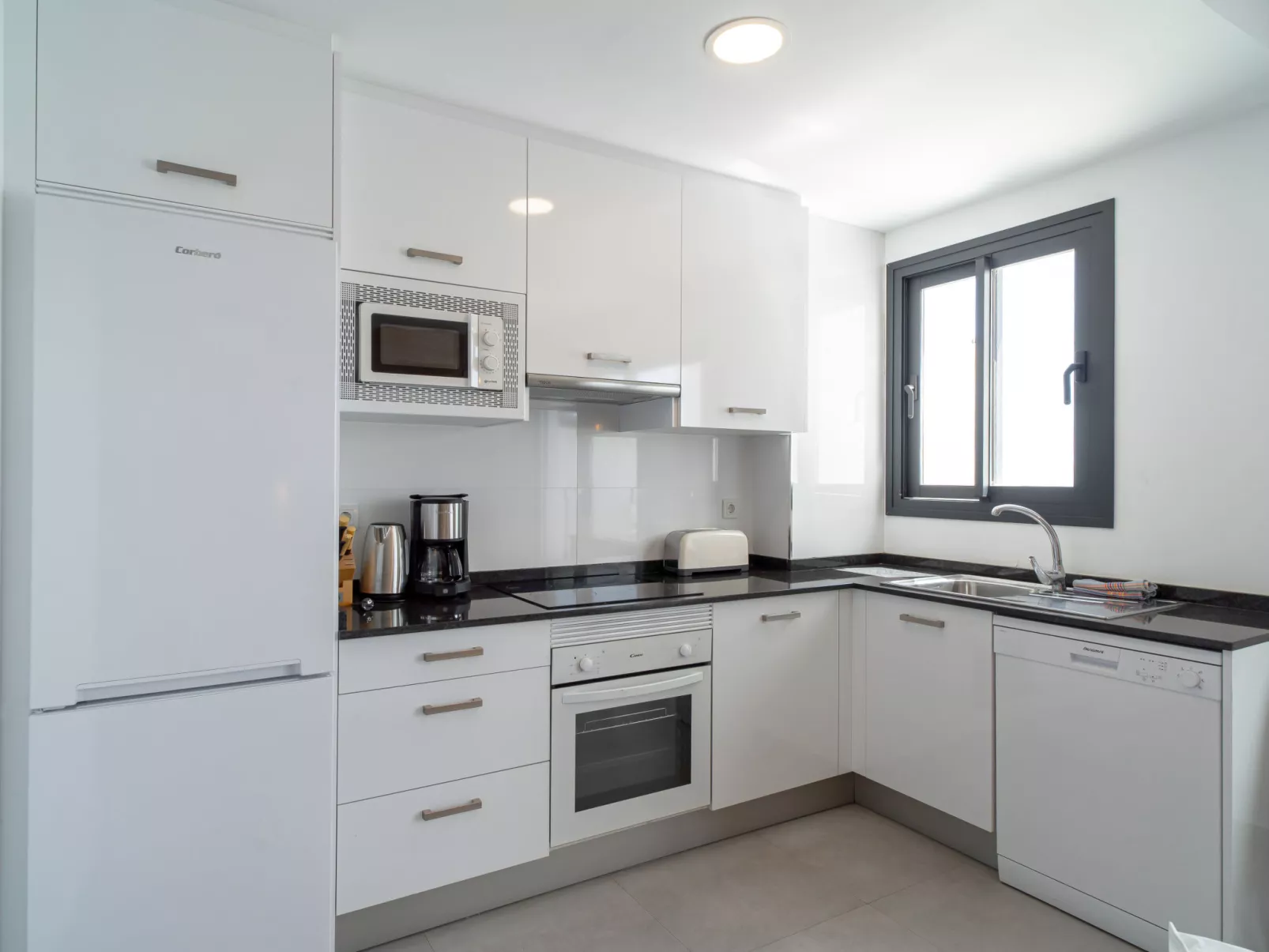Terrazas de Ladera Duplex 9 by Casasol - Inside